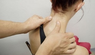 massaggio per l'osteocondrosi del rachide cervicale